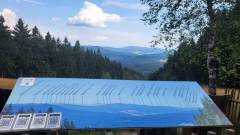 Landschaftskino vom Grenzberg bei der Bugruine Reichenstein - Blick nach Süden auf den Böhmerwald-Hauptkamm