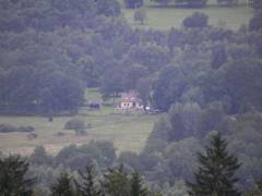 Selten und schön: verbliebenes Haus im böhmischen Niemandsland