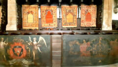 Die kostbaren osmanischen Teppiche in der "Schwarzen Kirche" erinnern an die faszinierende und auch leidvolle Beziehung Siebenbürgens zum osmanischen Reich