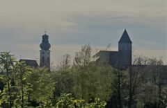 Burg und Kirche in Waldau